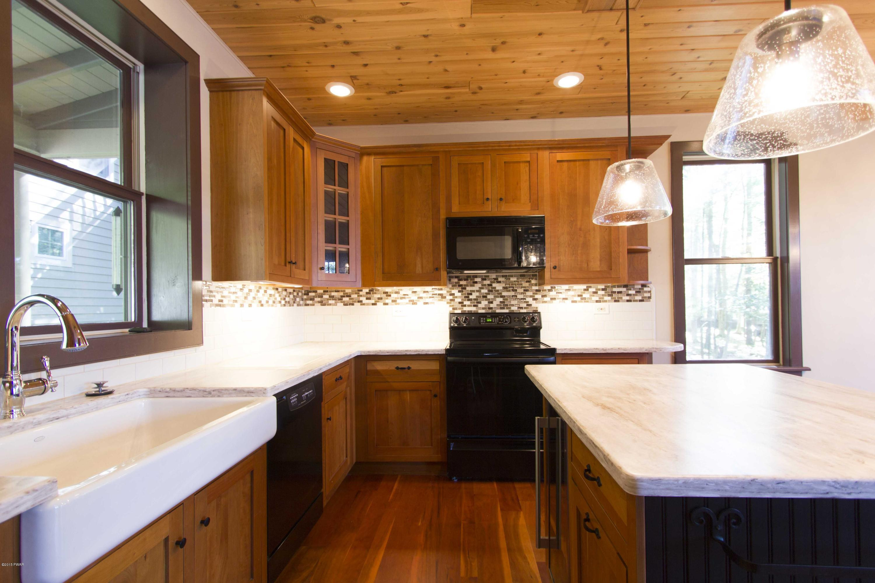 1 East Wenonah Road Tafton, PA 18464 - Photo 12 of 27