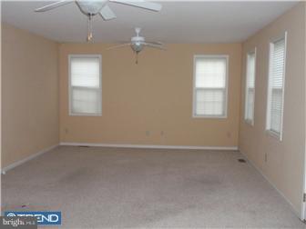 48 River Run Lawnside, NJ 08045 - Photo 6 of 11 Family Room