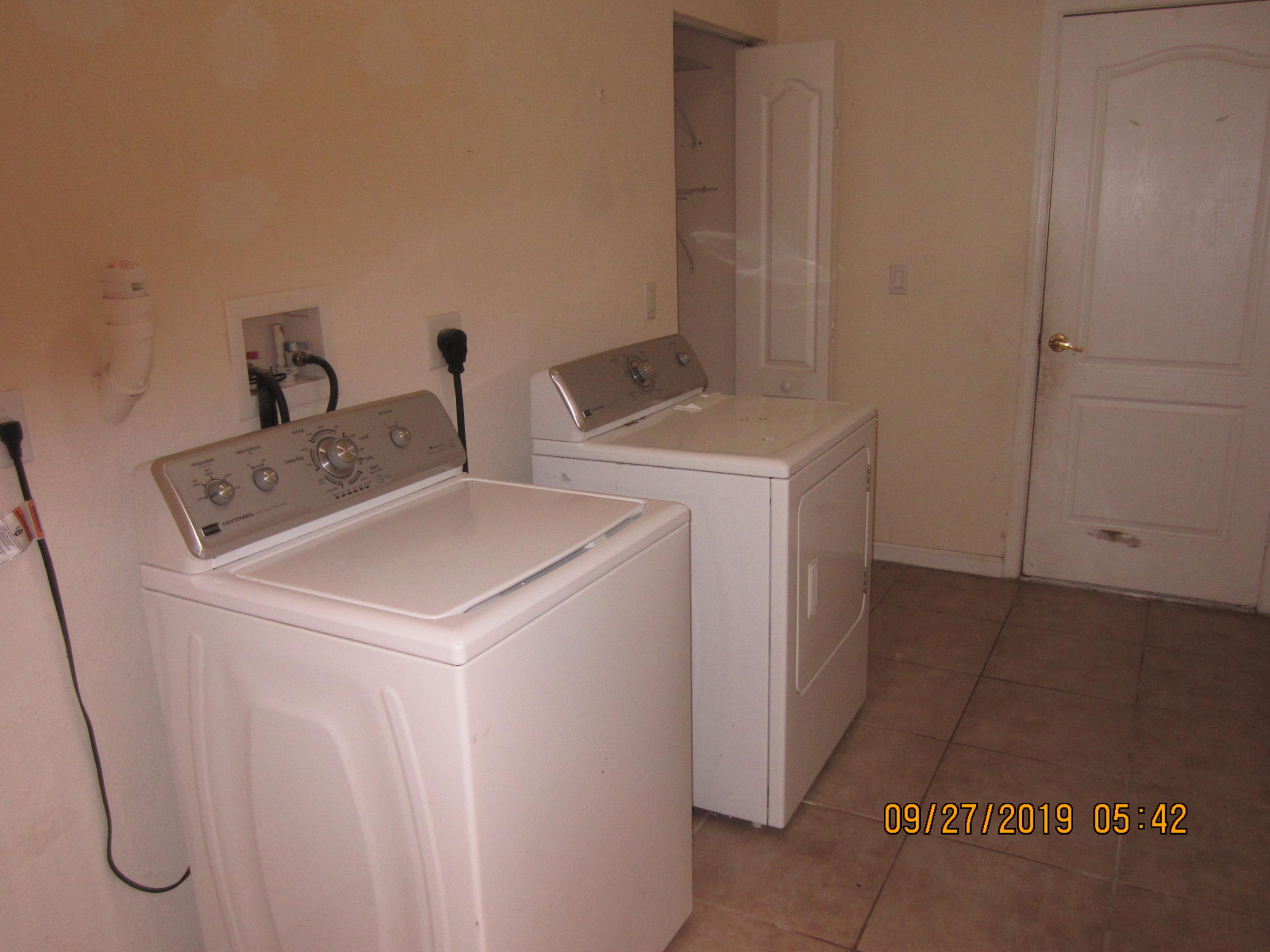 5701 Spanish River Road Fort Pierce, FL 34951 - Photo 11 of 33 Laundry Room