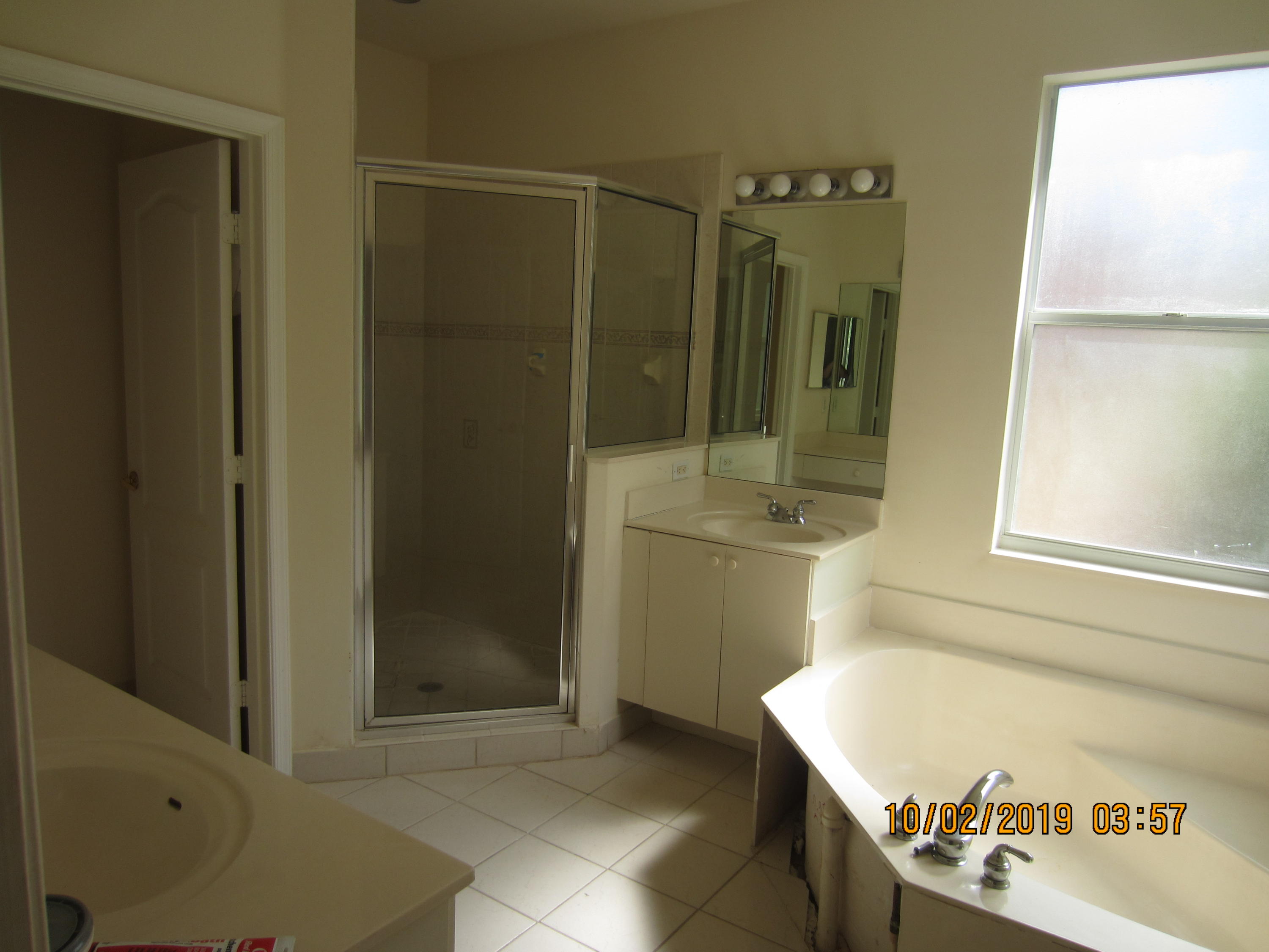 5701 Spanish River Road Fort Pierce, FL 34951 - Photo 15 of 33 Master Bath