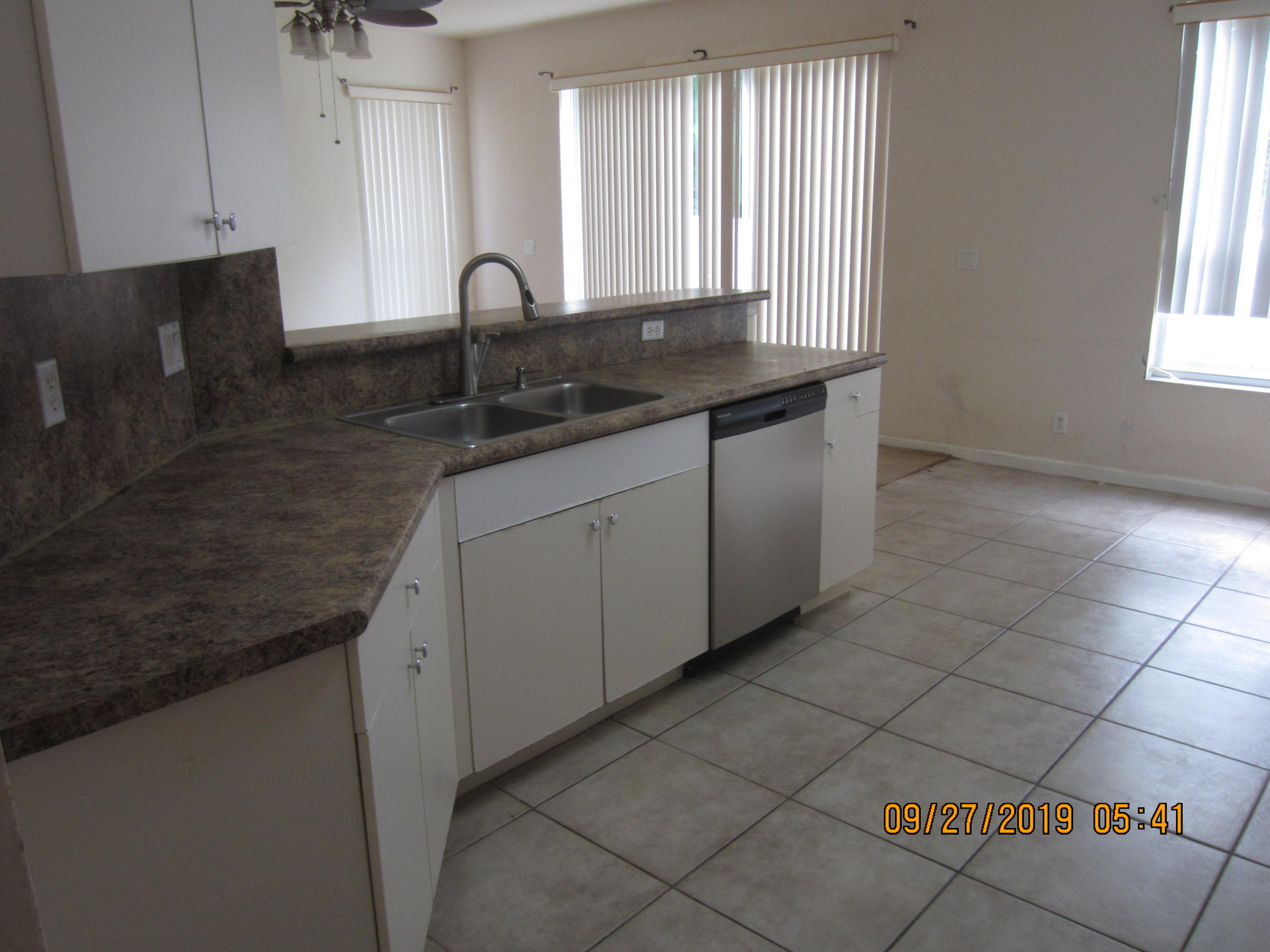 5701 Spanish River Road Fort Pierce, FL 34951 - Photo 7 of 33 Kitchen