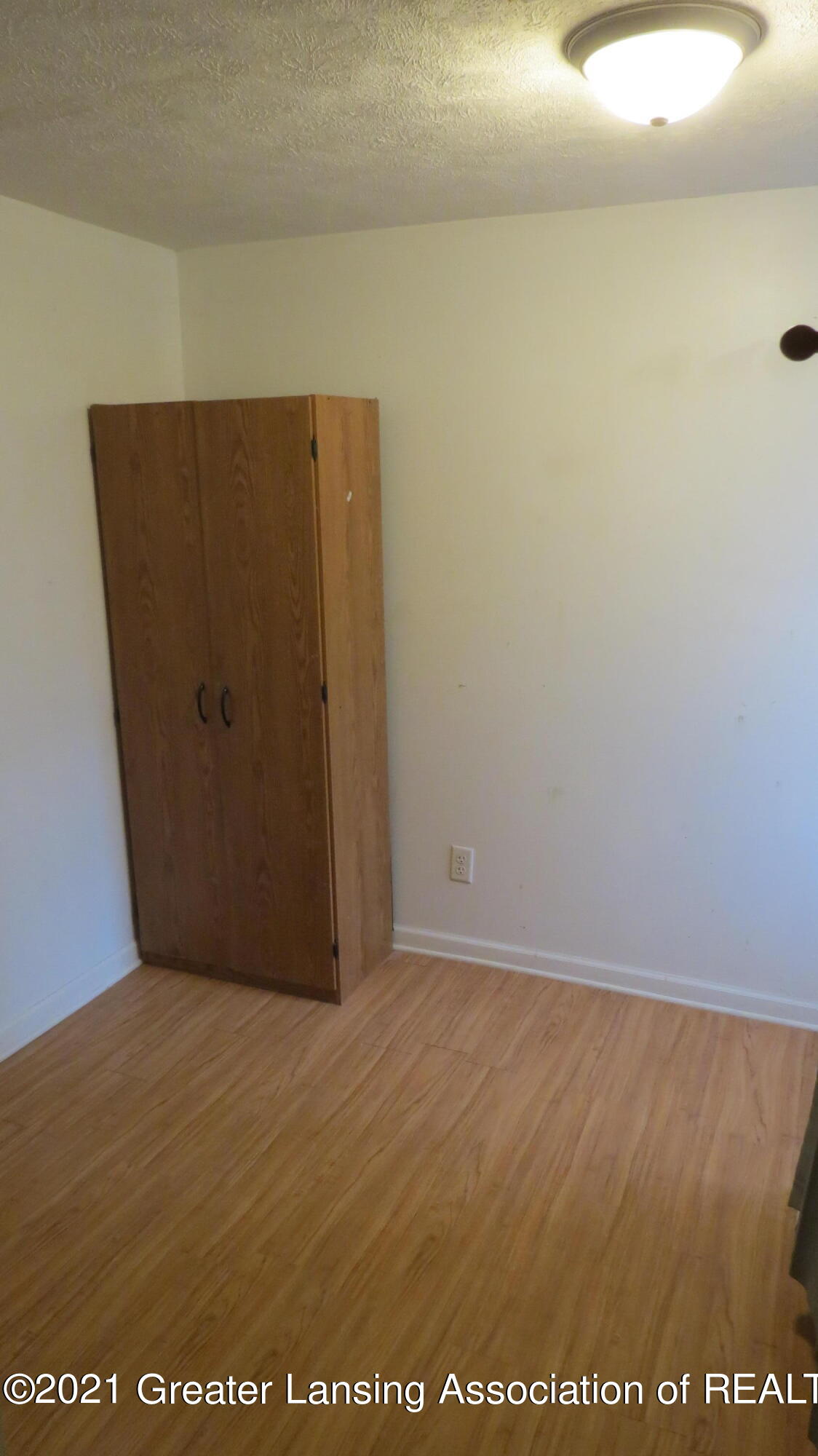 1481 West Valley Road Lansing, MI 48906 - Photo 11 of 35 IMG_8988