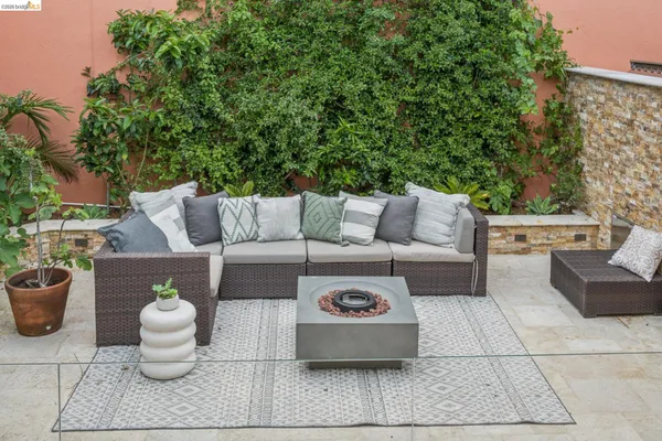 $1,975,000 | 6929 Bristol Drive, Berkeley, CA 94705