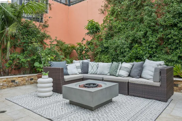 $1,975,000 | 6929 Bristol Drive, Berkeley, CA 94705