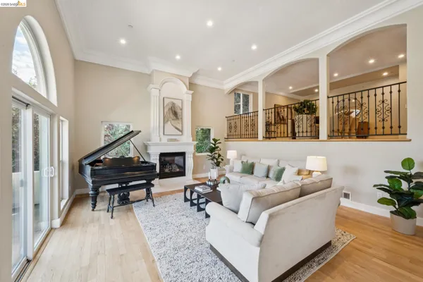 $1,975,000 | 6929 Bristol Drive, Berkeley, CA 94705