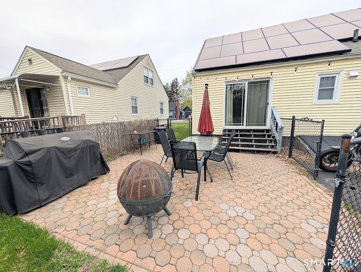 36 Marshall Road Manchester, CT 06040 - Photo 3 of 31