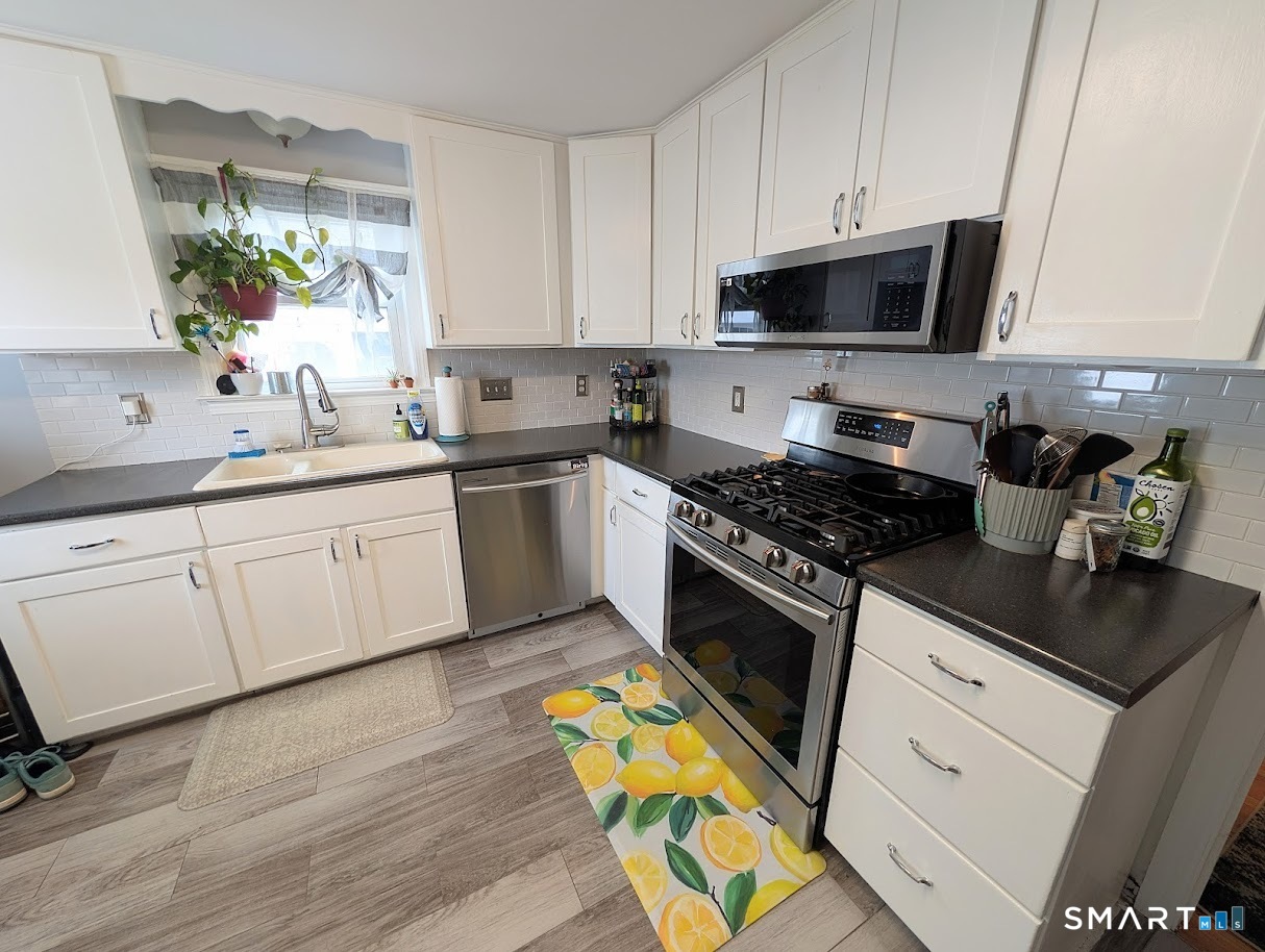 36 Marshall Road Manchester, CT 06040 - Photo 10 of 31