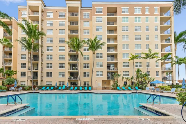$2,700 | 1803 North Flagler Drive, Unit 204, West Palm Beach, FL 33407