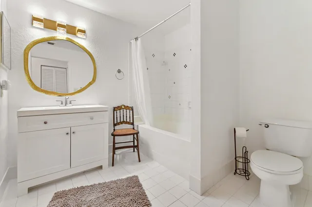 $2,700 | 1803 North Flagler Drive, Unit 204, West Palm Beach, FL 33407