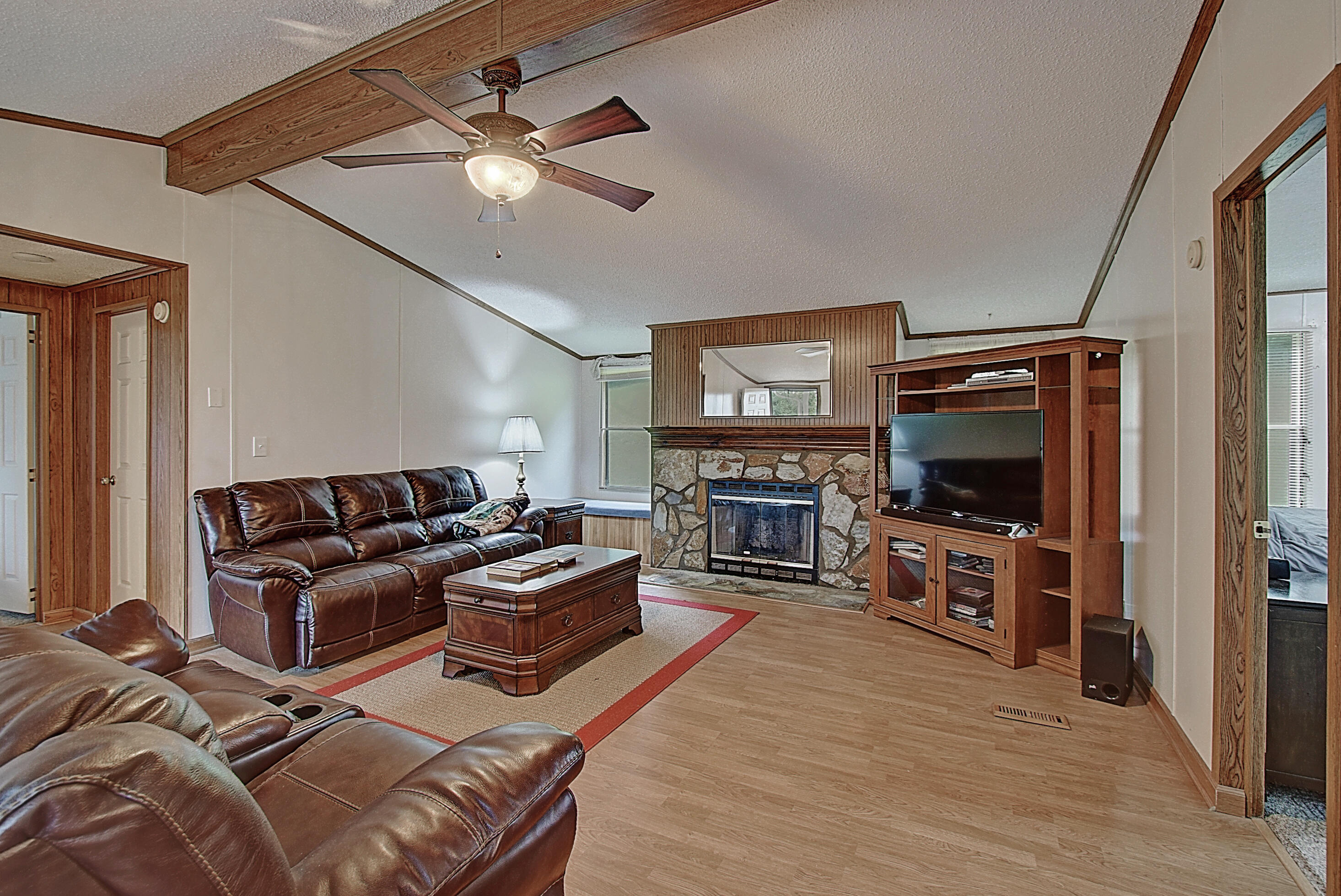 418 Horace Dillow Road Limestone, TN 37681 - Photo 20 of 57 large living room