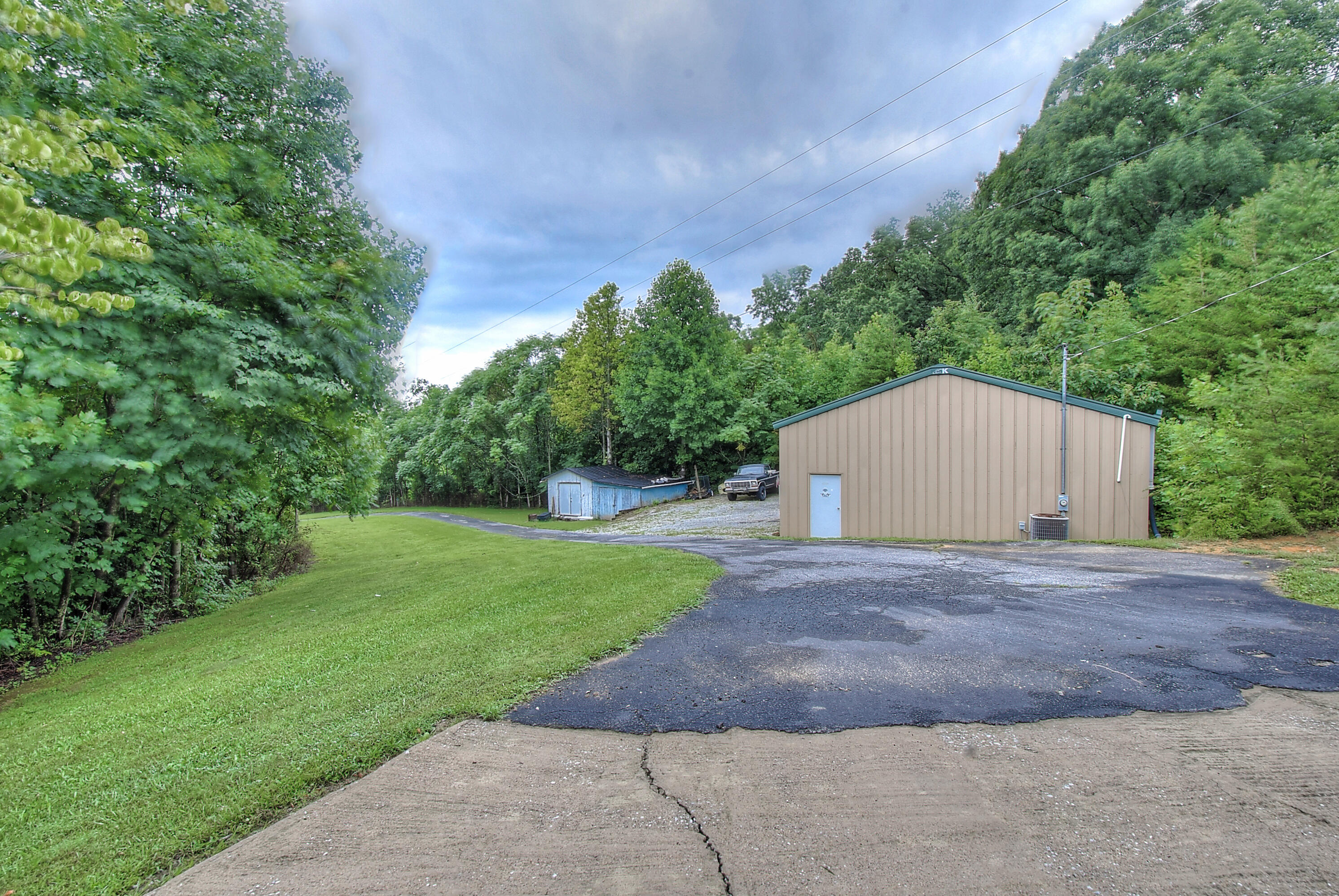418 Horace Dillow Road Limestone, TN 37681 - Photo 37 of 57 3 bay detached garage