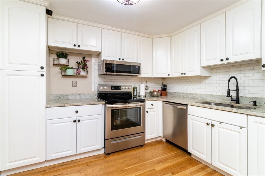 1075 Chestnut Street, Unit 6 Newton, MA 02464 - Photo 9 of 23 Gallery Image 9
