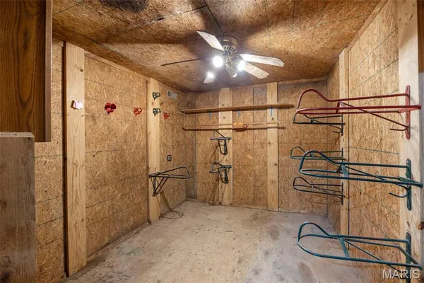 $300,000 | 3218 South S Highway, Winfield, MO 63389