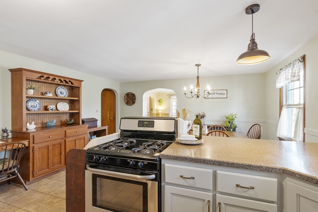 17 Siani Road Leicester, MA 01542 - Photo 11 of 28