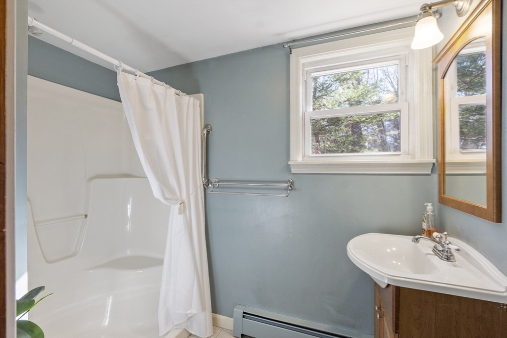 17 Siani Road Leicester, MA 01542 - Photo 18 of 28