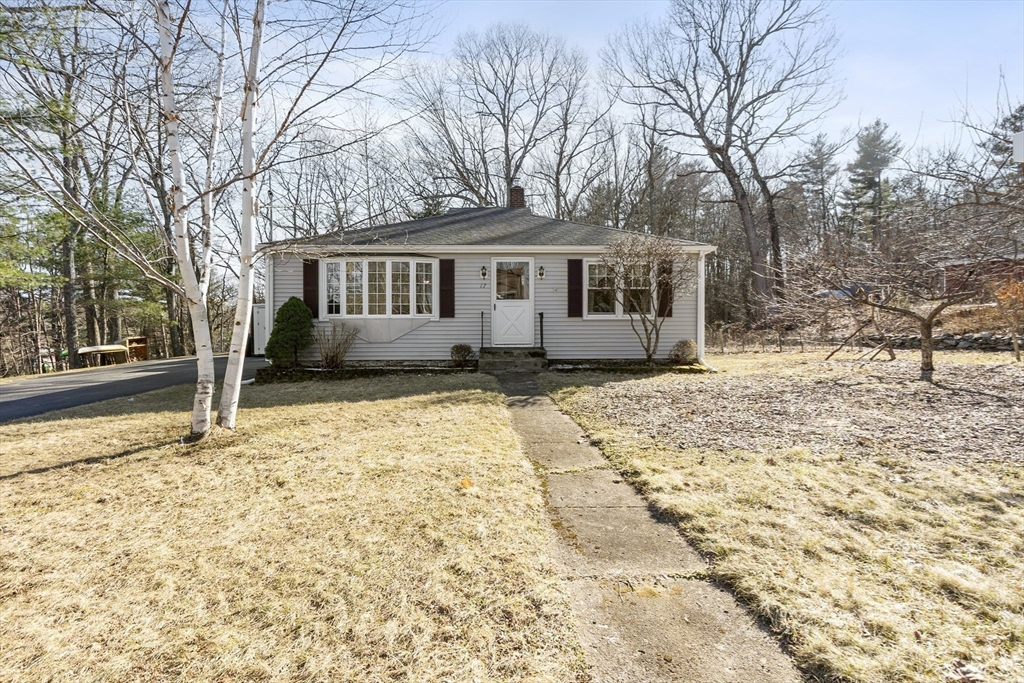 17 Siani Road Leicester, MA 01542 - Photo 2 of 28