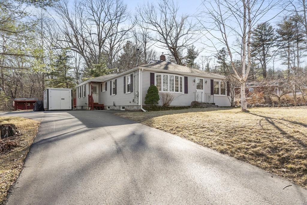 17 Siani Road Leicester, MA 01542 - Photo 23 of 28