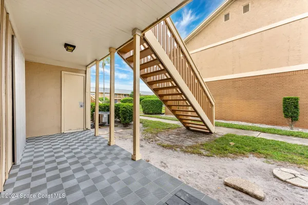 $1,200 | 132 Bristol Court, Melbourne, FL 32935