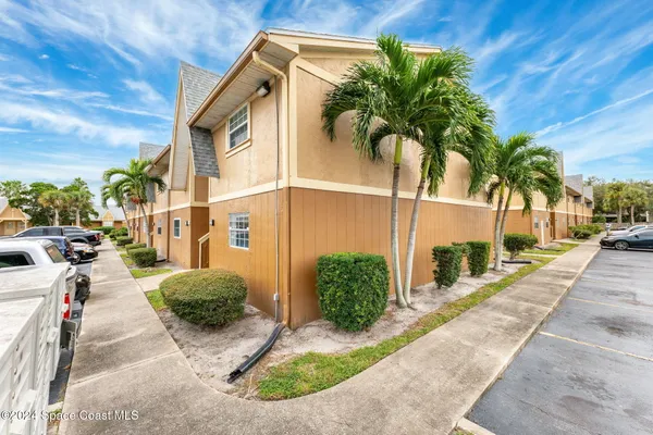 $1,200 | 132 Bristol Court, Melbourne, FL 32935