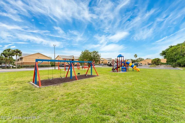 $1,200 | 132 Bristol Court, Melbourne, FL 32935