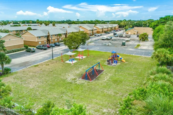 $1,200 | 132 Bristol Court, Melbourne, FL 32935