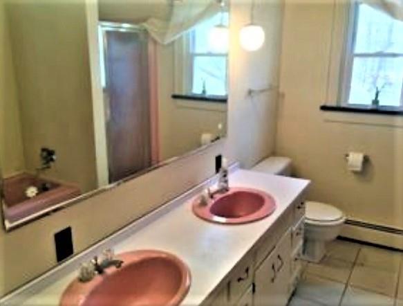 1216 Chapel Road Monaca, PA 15061 - Photo 8 of 23 Full Bath