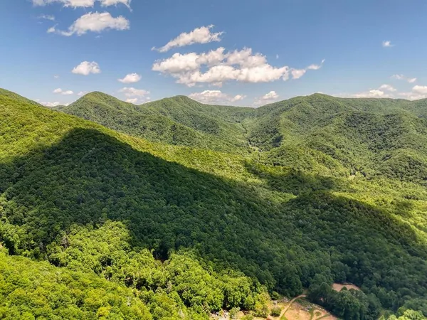 $300,000 | 779 Grindstone Road, Murphy, NC 28906