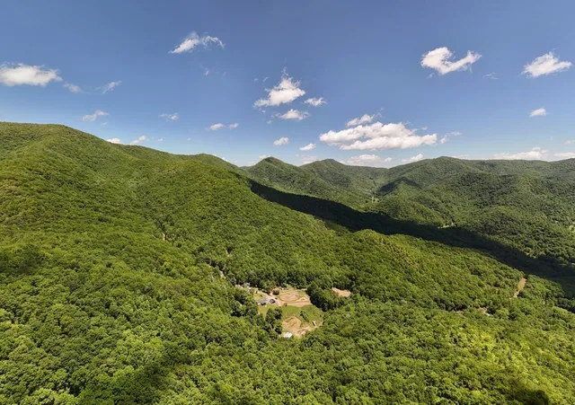 $300,000 | 779 Grindstone Road, Murphy, NC 28906