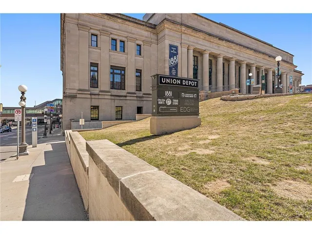 $287,900 | 214 4th Street East, Unit 213, St. Paul, MN 55101