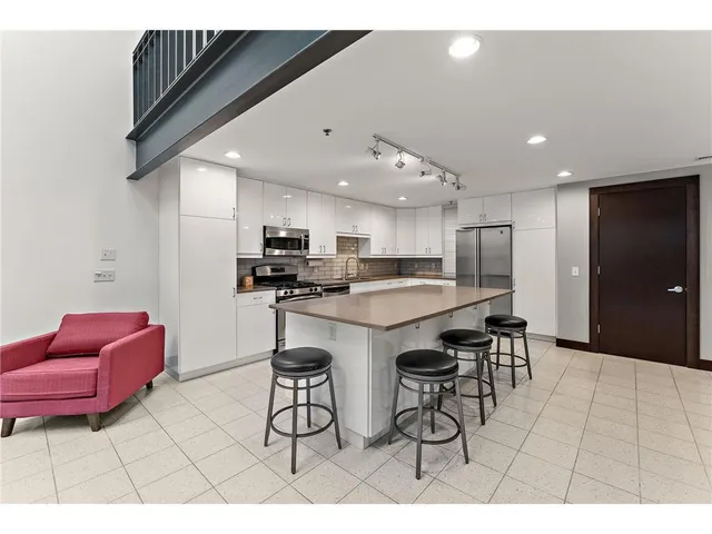 $287,900 | 214 4th Street East, Unit 213, St. Paul, MN 55101