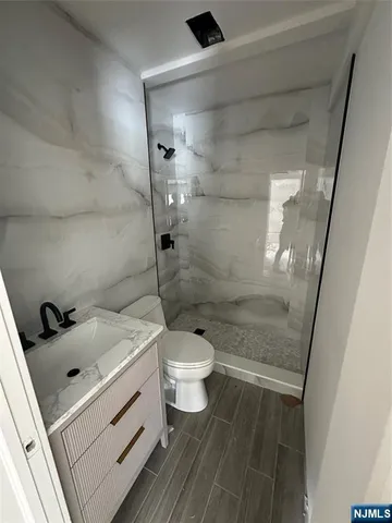 $5,000 | 71 Miles Street, Elmwood Park, NJ 07407