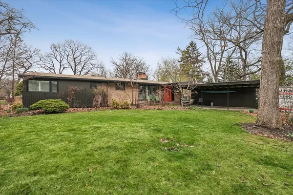 $699,000 | 214 Hancock Avenue, Lake Bluff, IL 60044