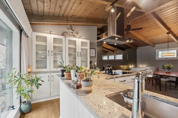 $665,000 | 214 Hancock Avenue, Lake Bluff, IL 60044