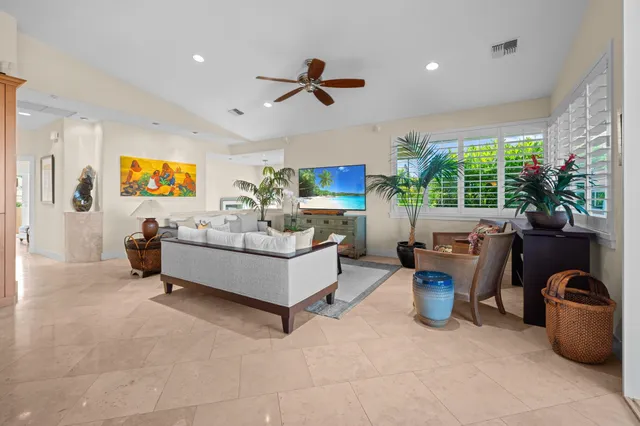$2,888,000 | 17 Kahana Ridge Place, Lahaina, HI 96761