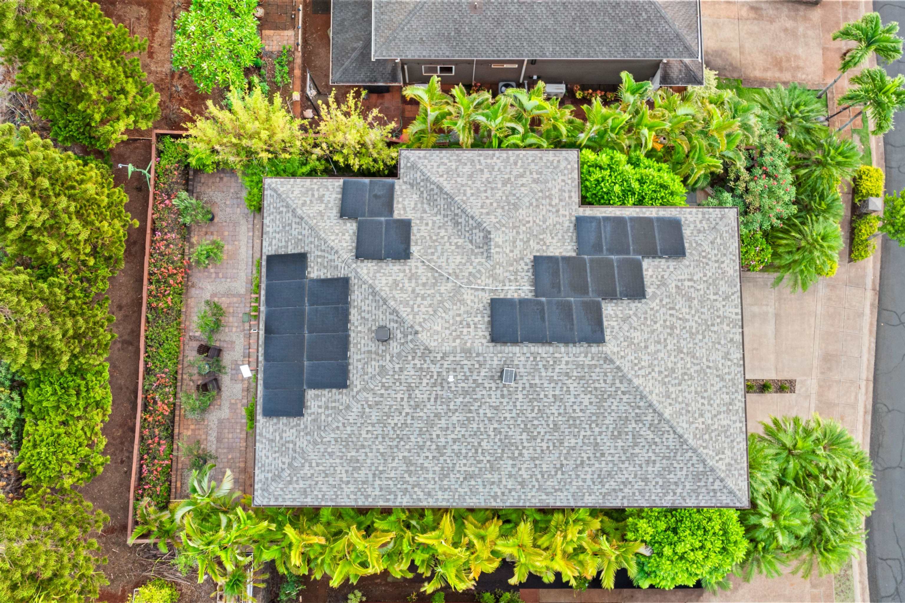 17 Kahana Ridge Place Lahaina, HI 96761 - Photo 47 of 50 front view of a house with a yard