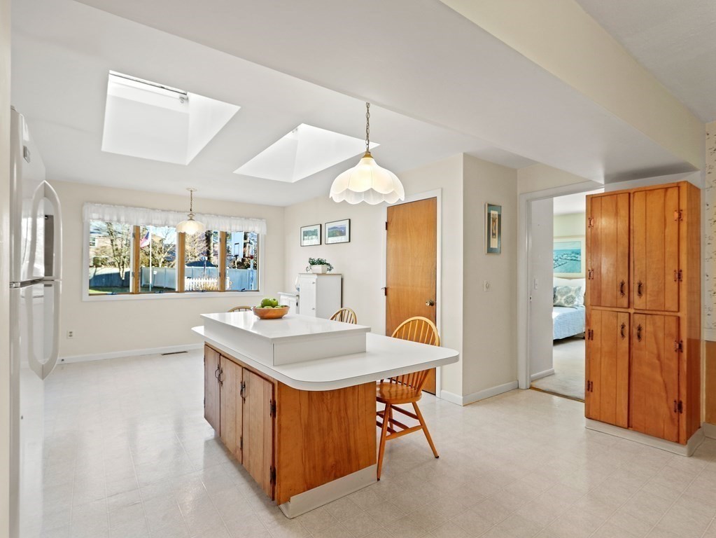 30 Sherwood Road Natick, MA 01760 - Photo 3 of 27 Gallery Image 3