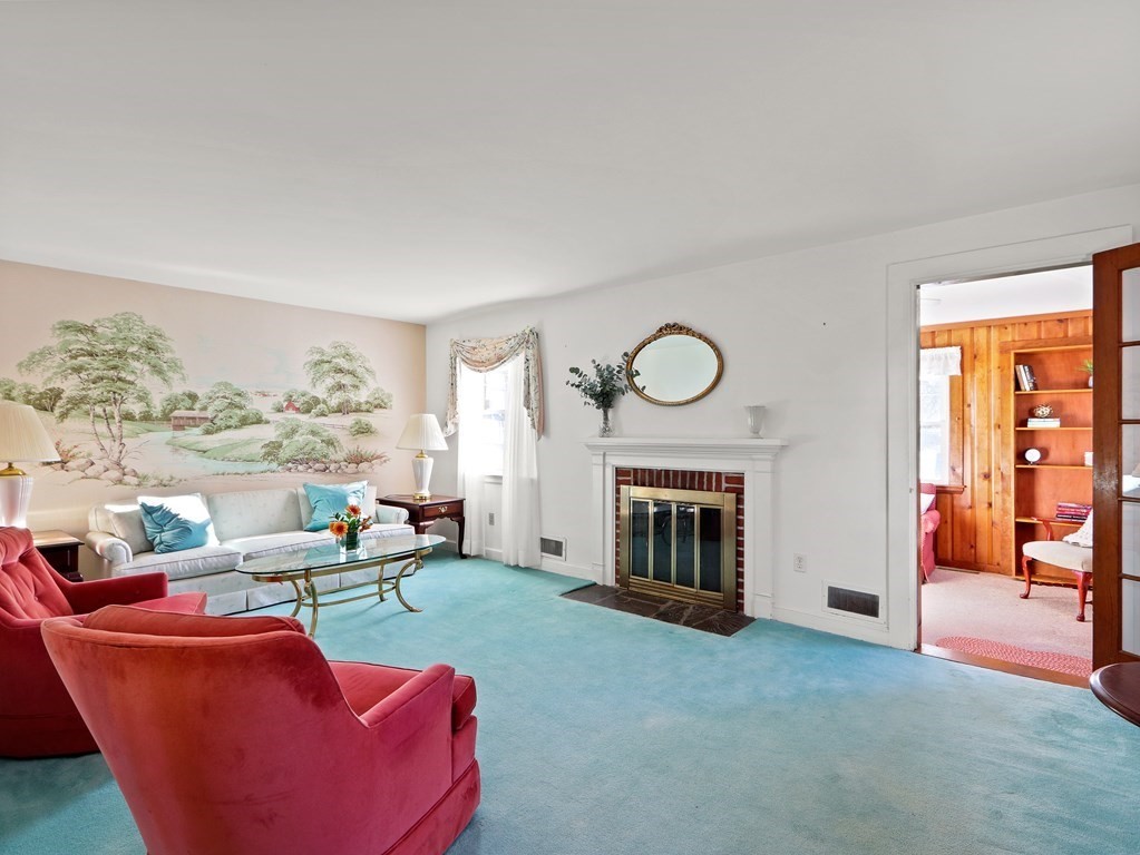 30 Sherwood Road Natick, MA 01760 - Photo 8 of 27 Gallery Image 8