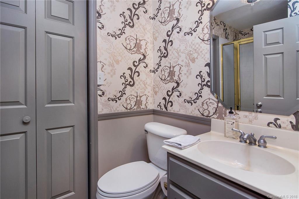 601 Queens Road, Unit F Charlotte, NC 28207 - Photo 11 of 16 Gallery Image 11