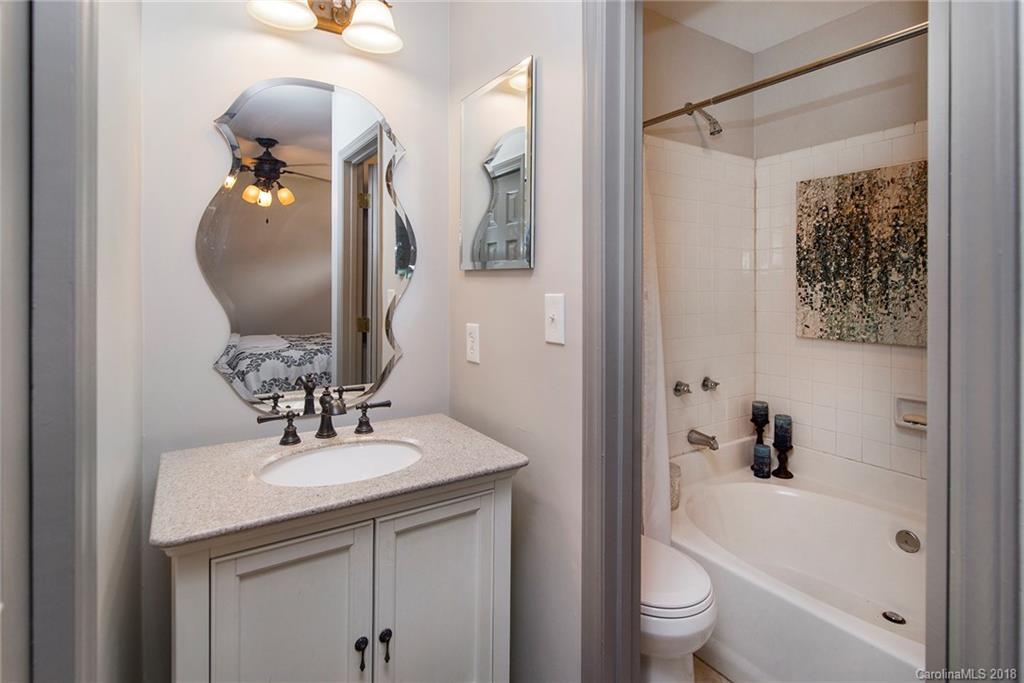 601 Queens Road, Unit F Charlotte, NC 28207 - Photo 14 of 16 Gallery Image 14