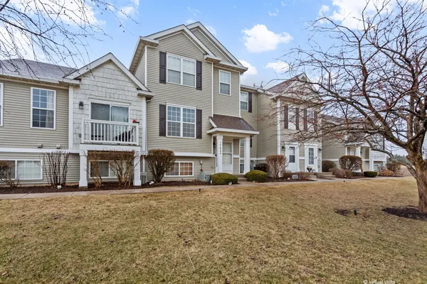 $289,900 | 1702 Fieldstone Drive North, Shorewood, IL 60404
