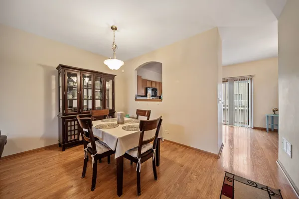 $289,900 | 1702 Fieldstone Drive North, Shorewood, IL 60404