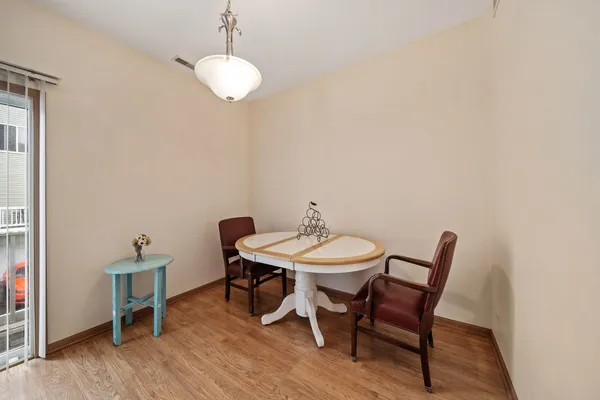 $289,900 | 1702 Fieldstone Drive North, Shorewood, IL 60404