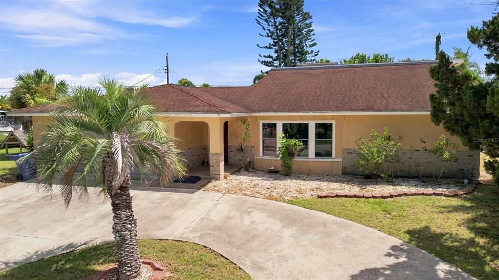 352 Lake Road Venice, FL 34293 - Photo 1 of 55 Gallery Image 1