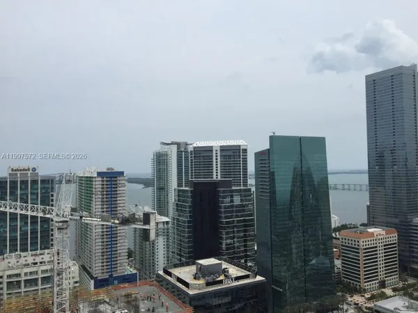 a picture of city view