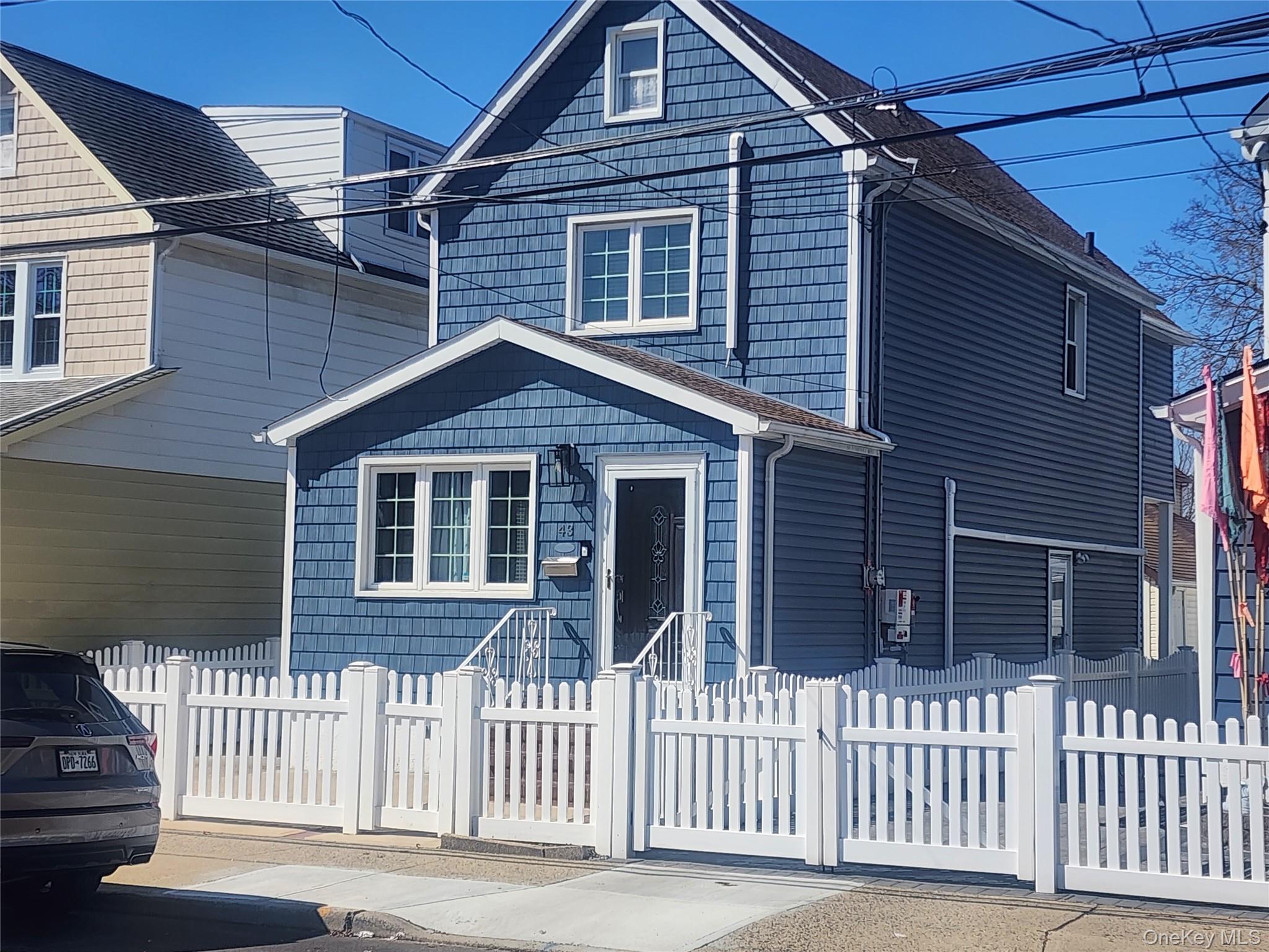 43 Dewitt Street Valley Stream, NY 11580 - Photo 3 of 40