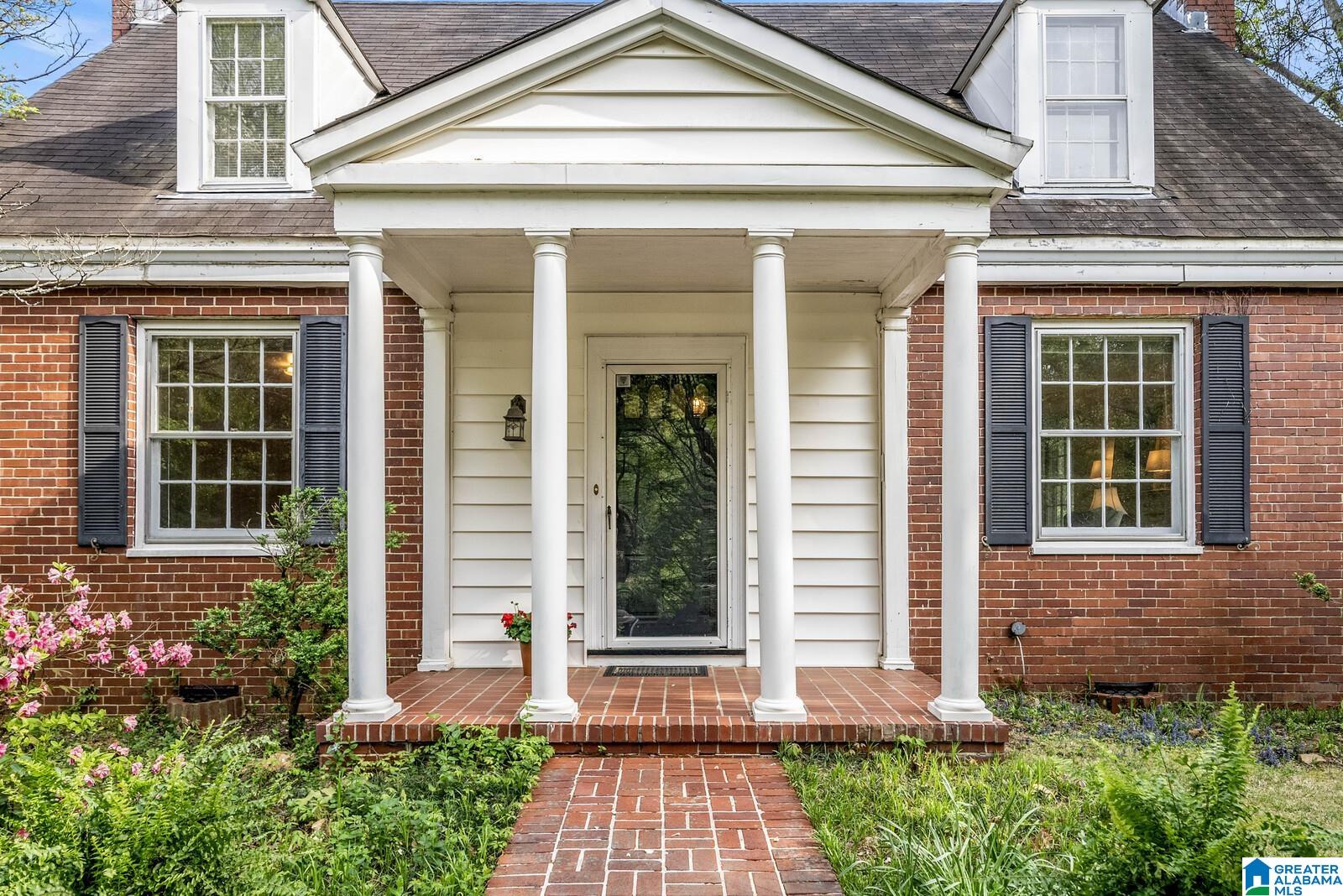 4537 Dolly Ridge Road Birmingham, AL 35243 - Photo 5 of 48