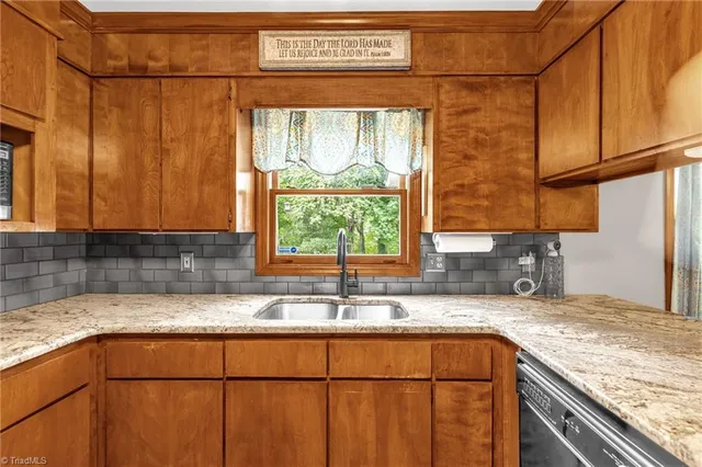 $379,000 | 1020 Larkwood Drive, Reidsville, NC 27320