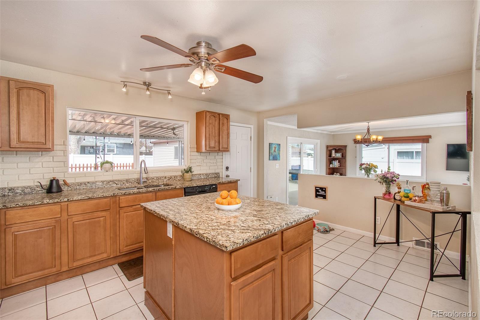 5533 Raritan Way Denver, CO 80221 - Photo 6 of 30