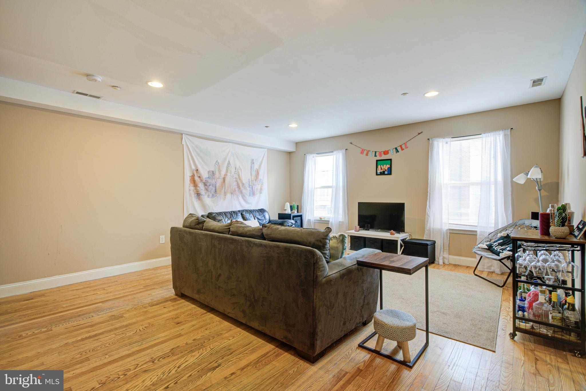 1912 North 18th Street Philadelphia, PA 19121 - Photo 23 of 38 Unit B living room