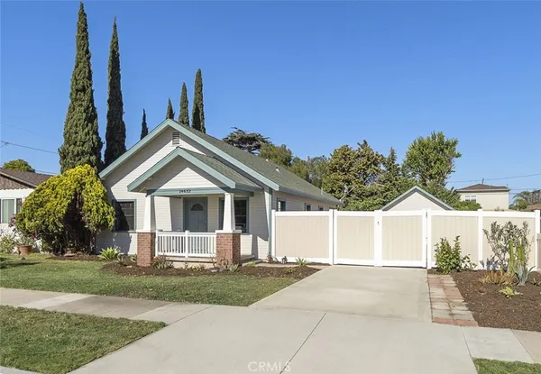 $985,000 | 14632 Jackson Street, Midway City, CA 92655